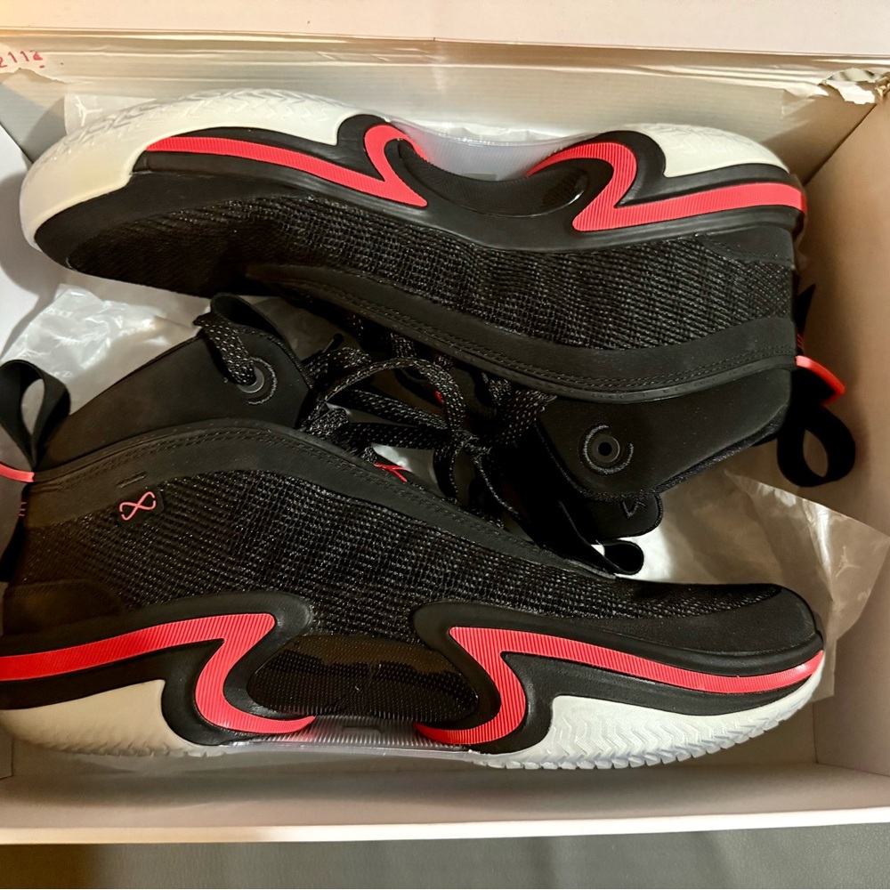 Jordan Athletic Shoes Black and Red